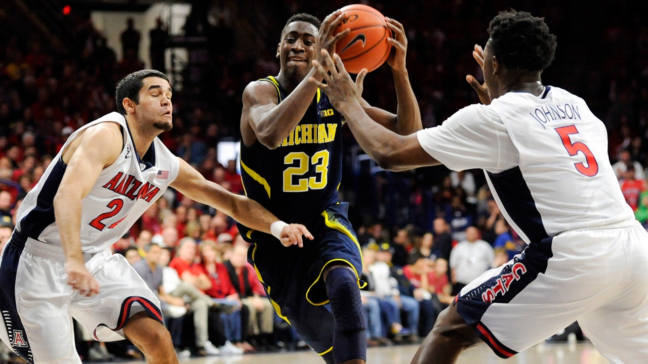 No. 3 Arizona routs Michigan